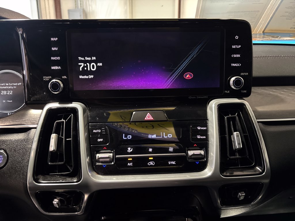 Certified Used 2023 Glacial White Pearl Kia SX image 18