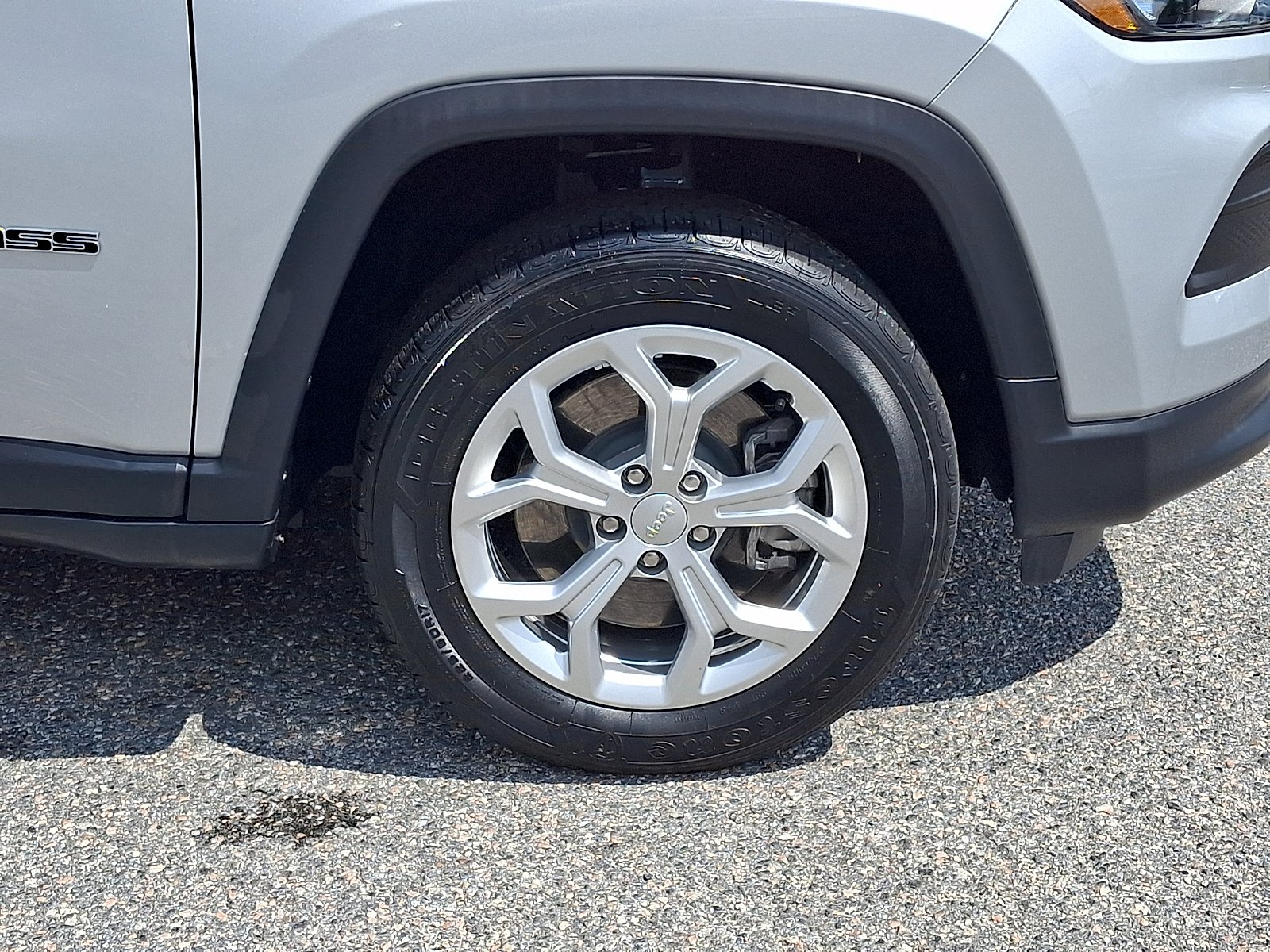 Used 2024 Silver Zynith Metallic Clearcoat Jeep Sport image 8
