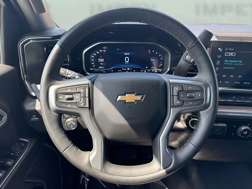 Used 2025 White Chevrolet LT image 13
