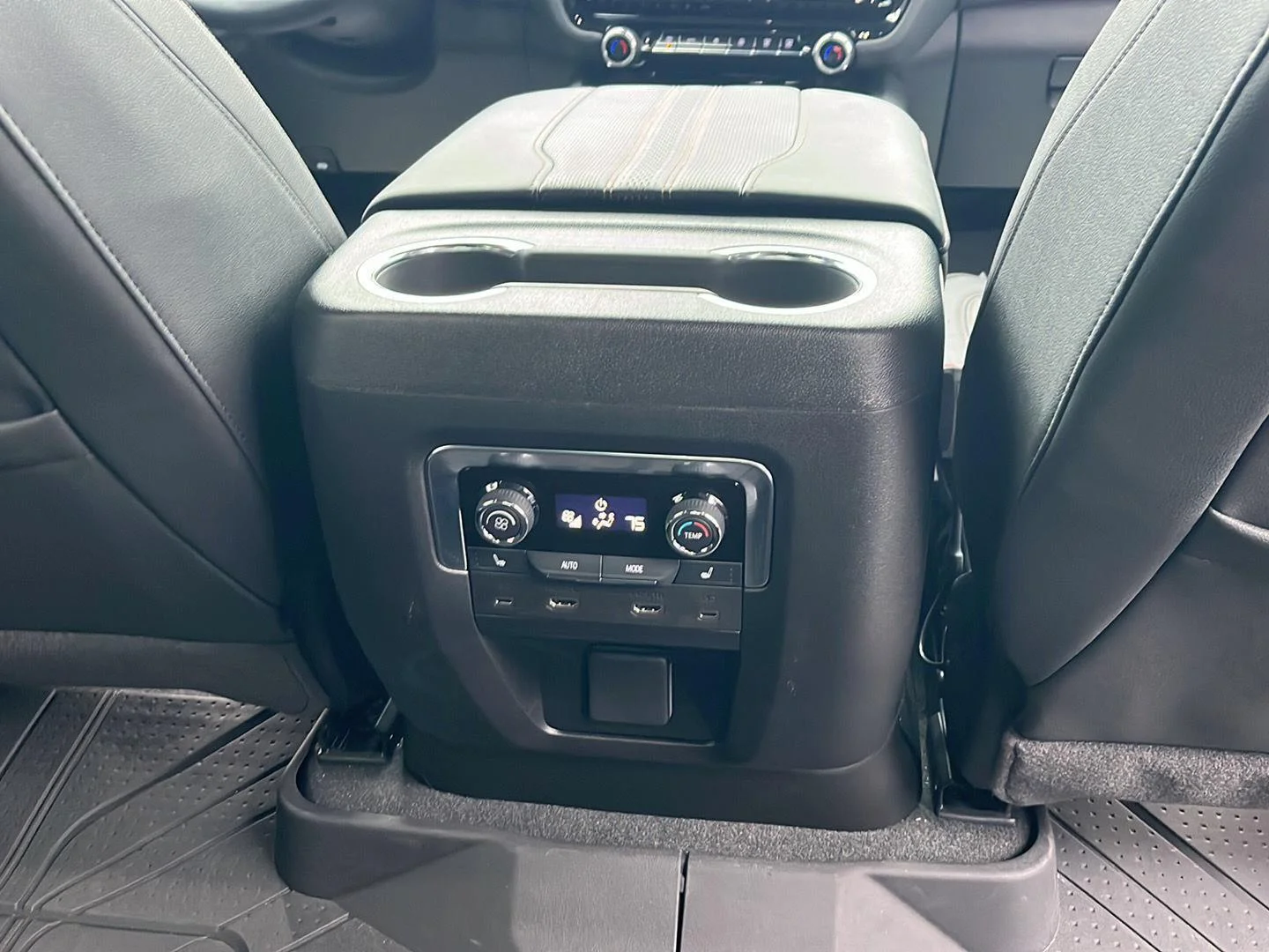 Used 2026 Polar White Tricoat Chevrolet High Country image 38