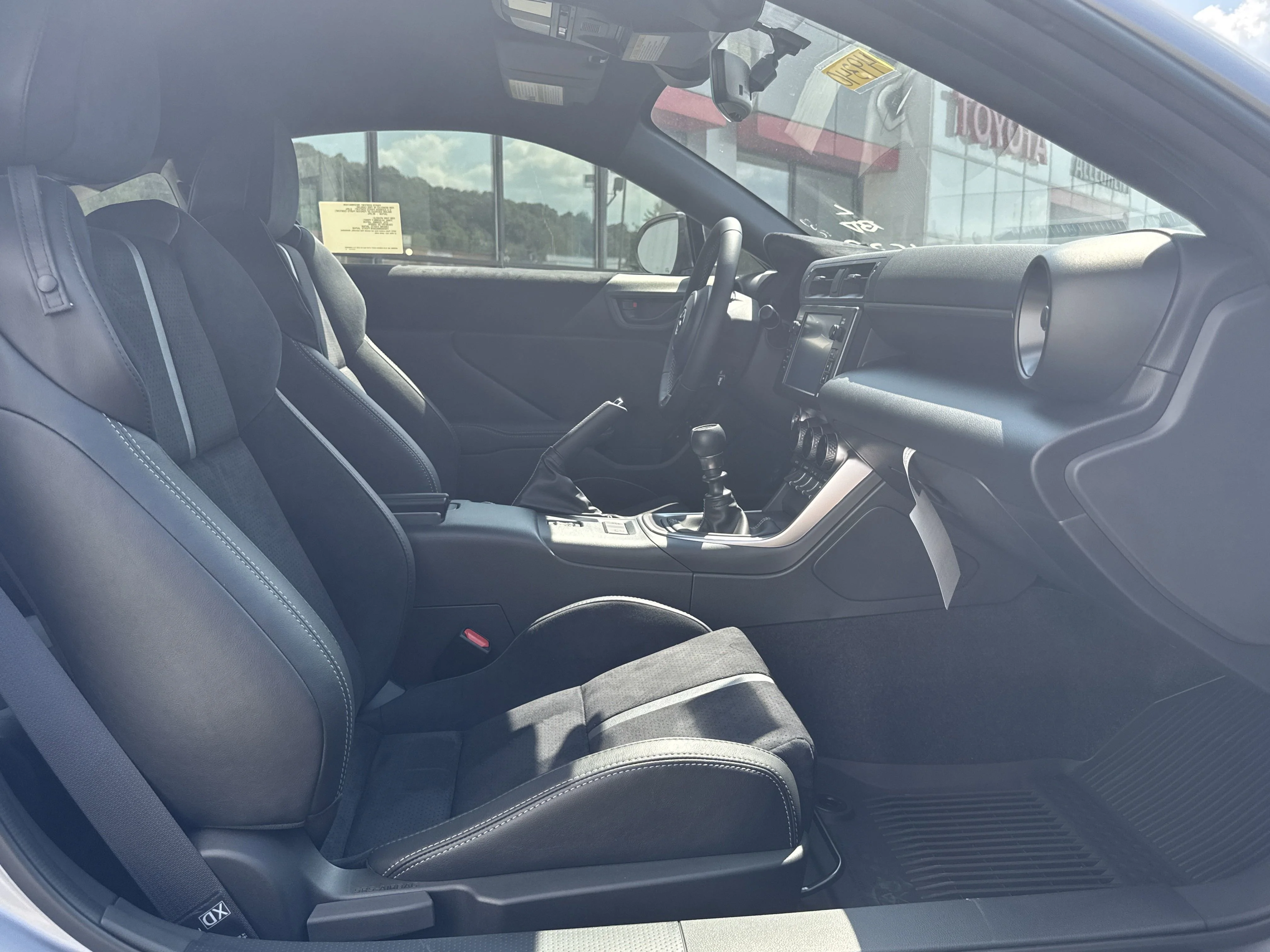 2025 Toyota GR86 Premium - Photo 30