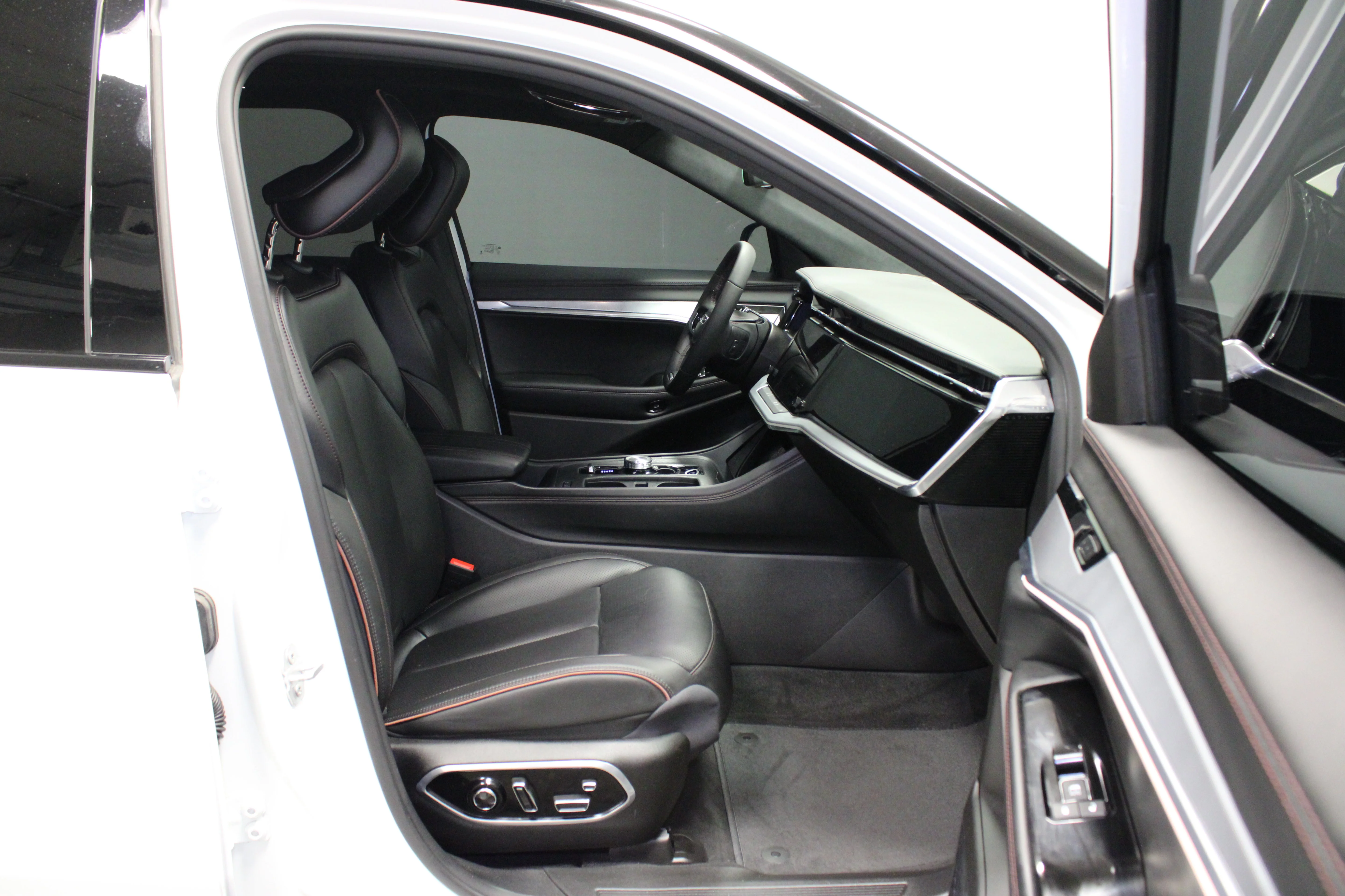 Used 2024 Bright White Clearcoat Jeep Launch Edition image 16