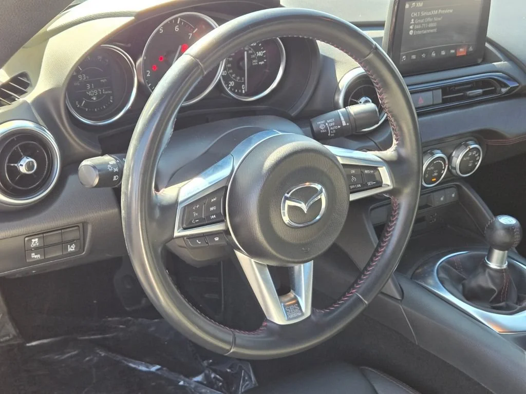 Used 2018 Snowflake White P Mazda Grand Touring image 15