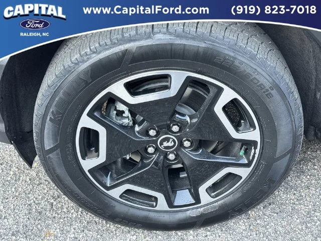 Used 2022 Blue Ford Outer Banks image 13
