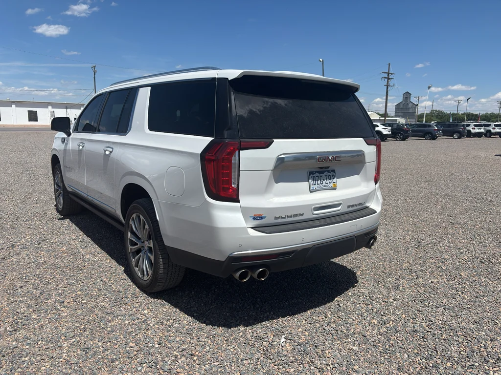Used 2021 White GMC Denali image 6