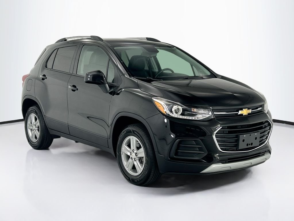 Used 2022 Black Metallic Chevrolet LT image 3