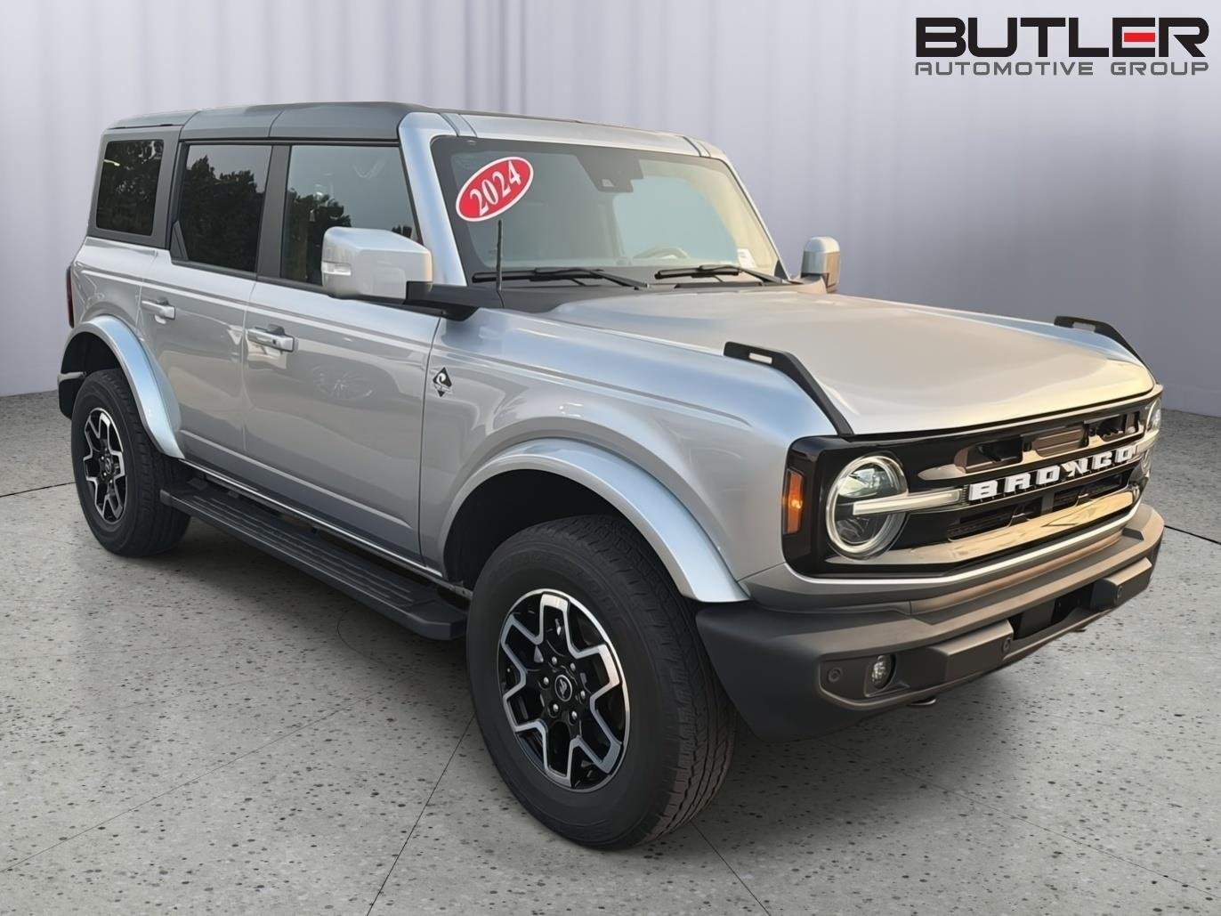 Used 2024 Iconic Silver Ford Outer Banks image 8