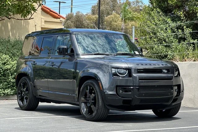 New 2026 Carpathian Grey Land Rover X-Dynamic SE image 7
