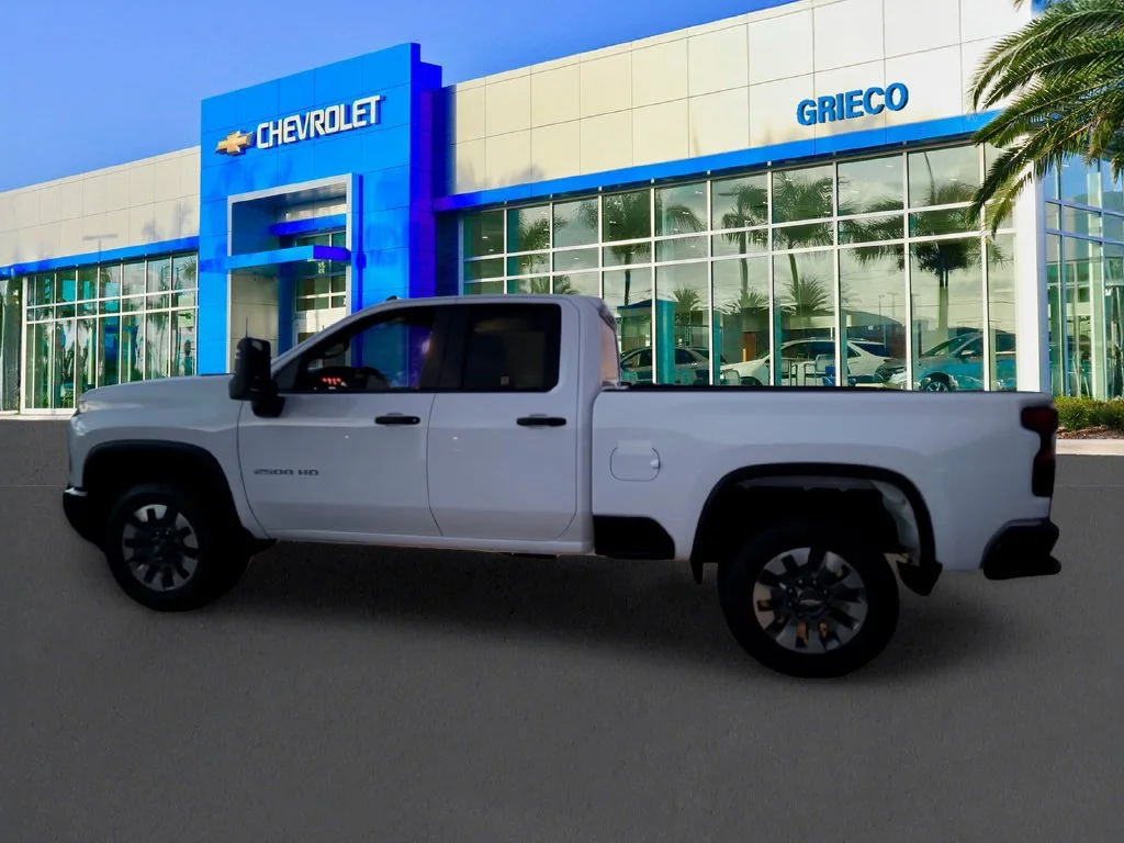 New 2026 Summit White Chevrolet Custom image 4