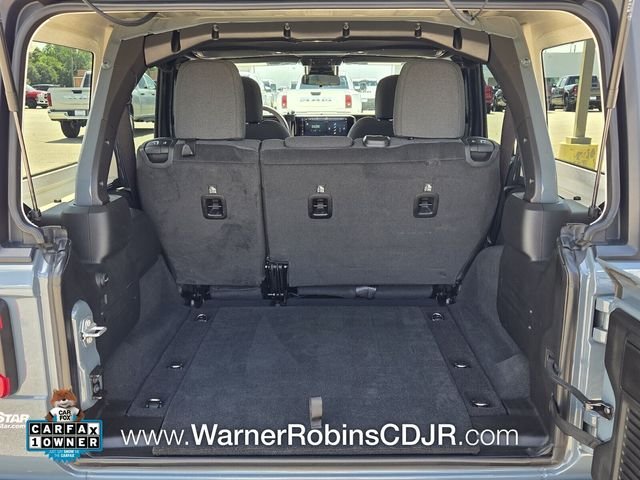 Used 2024 Gray Jeep Rubicon image 12