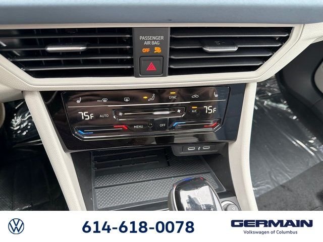 New 2026 Deep Black Pearl Volkswagen 1.5T SE image 27