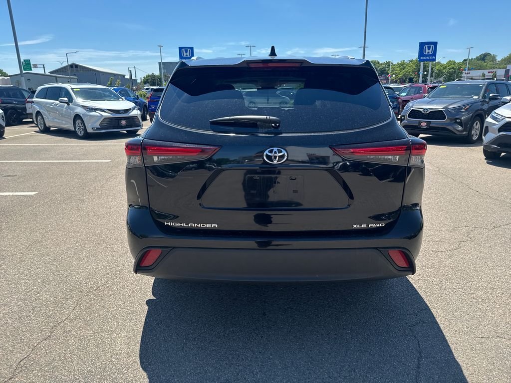 Used 2025 Black Toyota XLE image 6