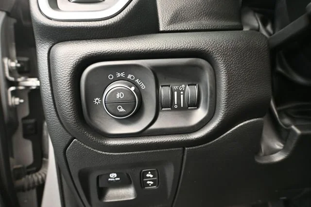 Used 2023 Silver Ram Laramie image 36