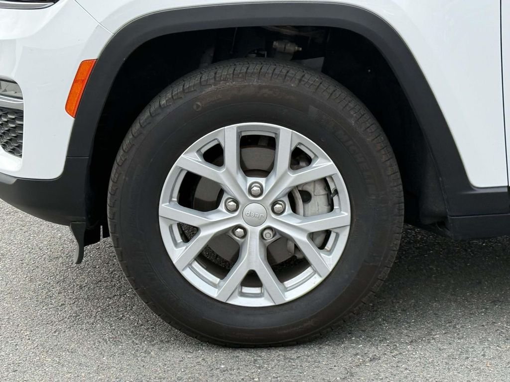 Used 2023 Bright White Clearcoat Jeep Limited image 13