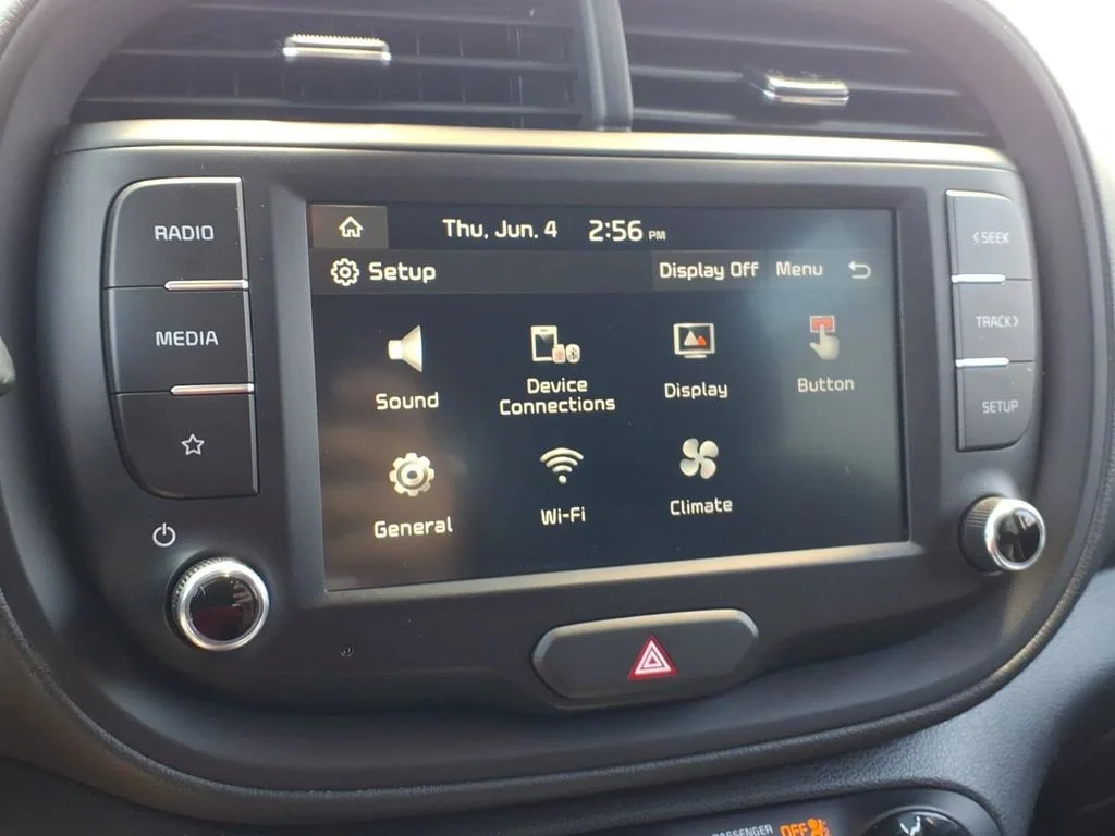 2024 Kia Soul LX - Photo 19