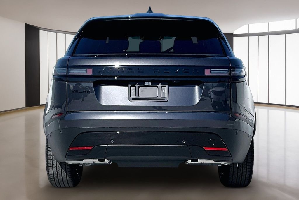 New 2026 CARPATHIAN GREY Land Rover S image 4