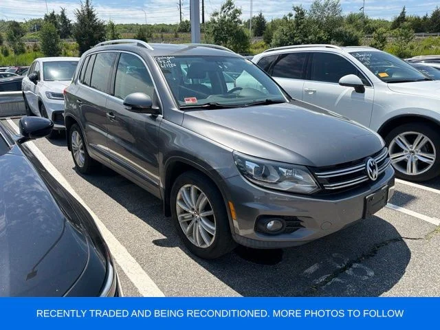 Used 2016 Gray Volkswagen SE image 1