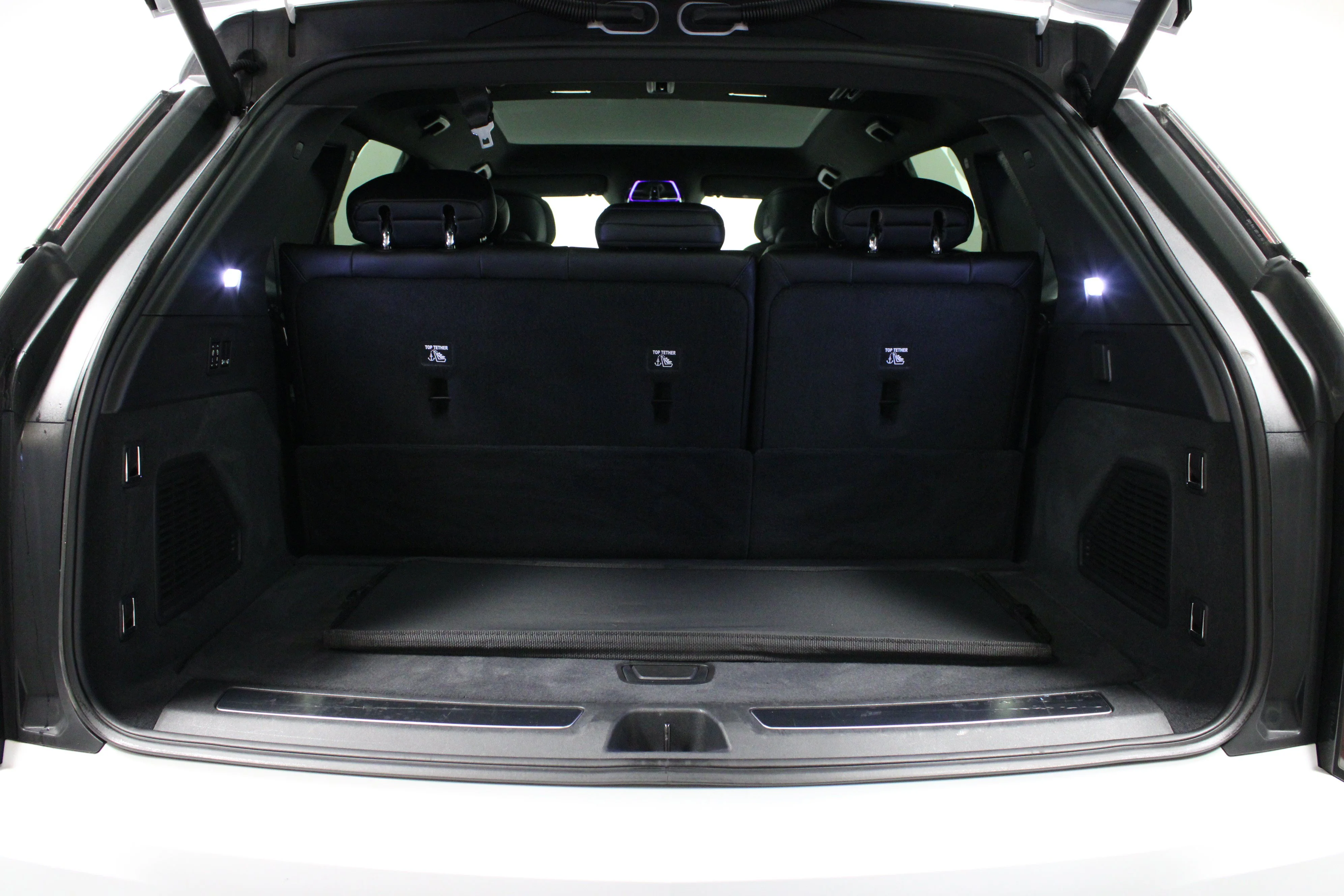 Used 2025 Summit White Cadillac Sport 1 image 15