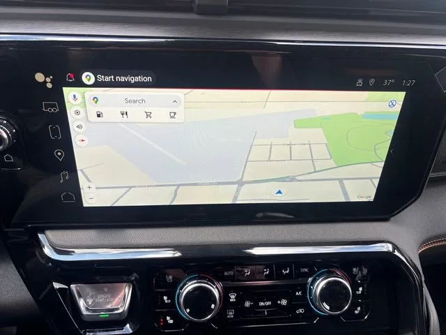 New 2026 Summit White GMC AT4 image 30