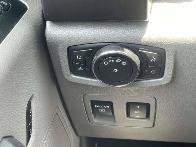 Certified Used 2018 Gray Ford XLT image 30