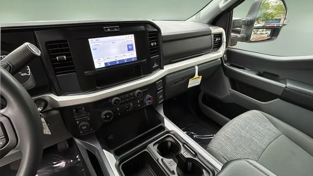 Used 2025 White Ford XLT image 25
