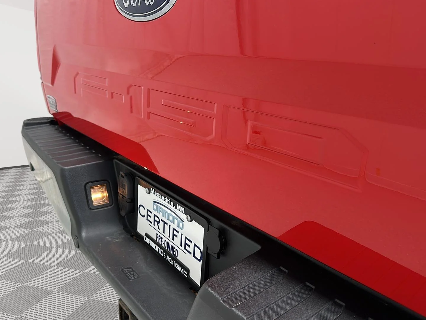 Used 2018 Race Red Ford XL image 24