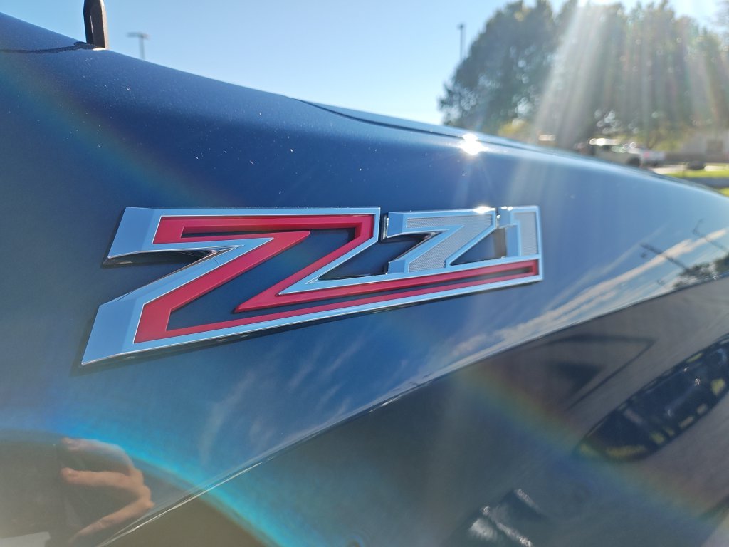 Used 2019 Blue Chevrolet RST image 27