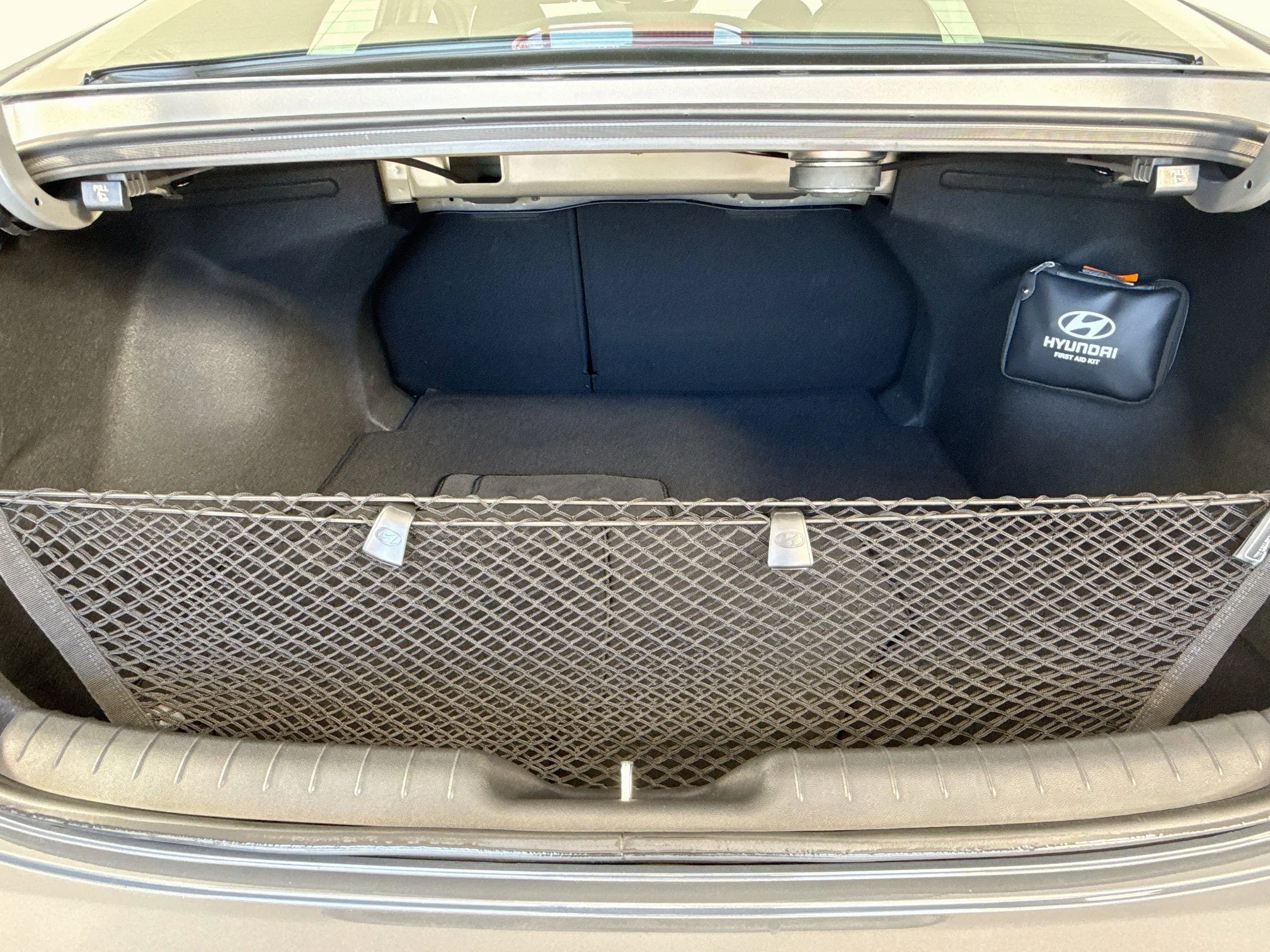 Used 2025  Hyundai Limited image 28