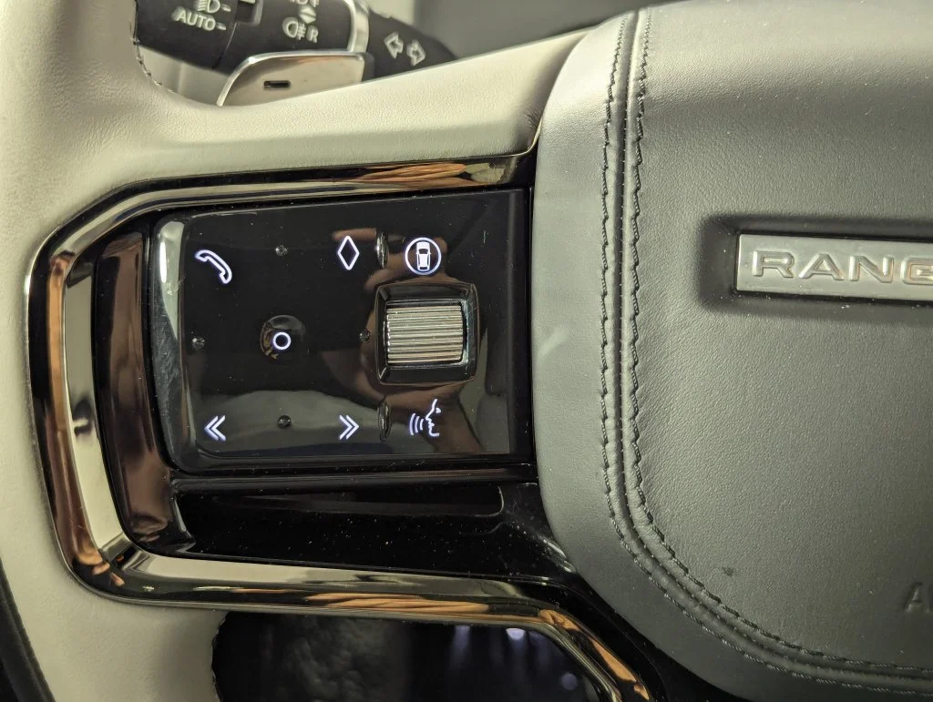 Certified Used 2025 Black Land Rover Dynamic SE image 38