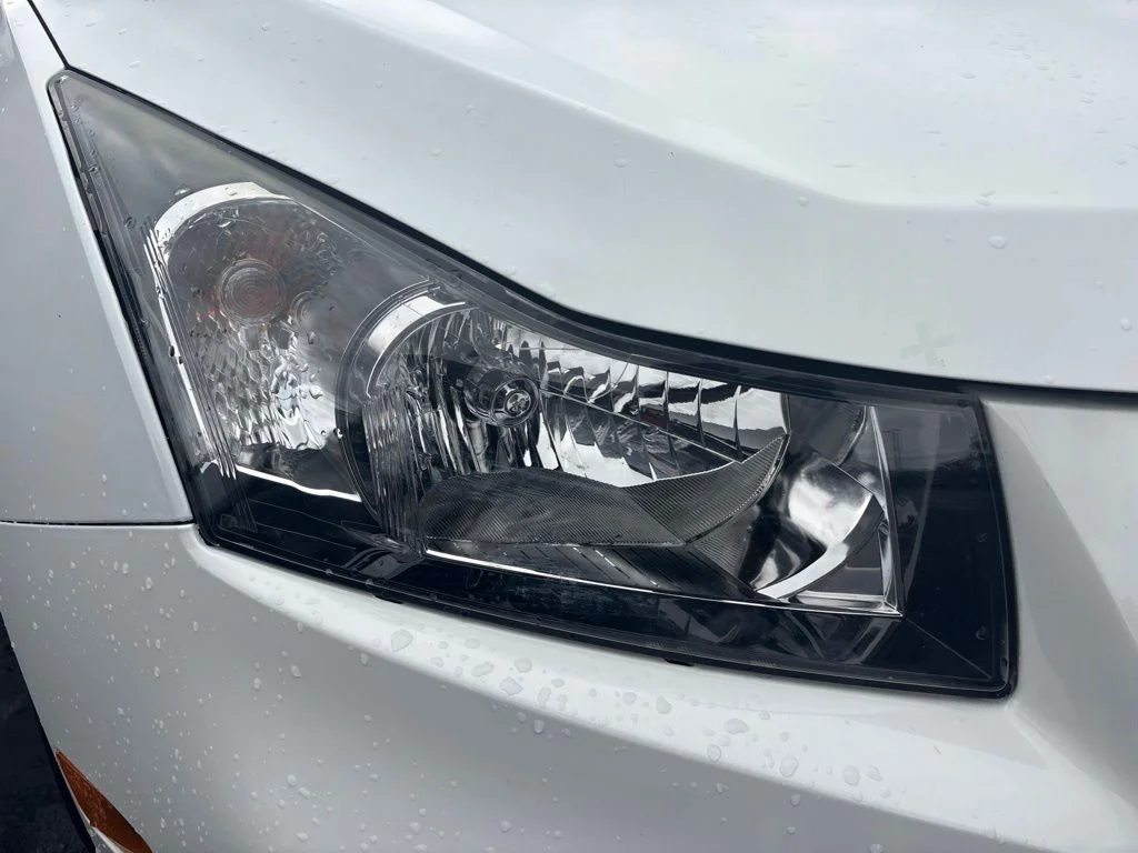 Used 2015 White Chevrolet 1LT image 26