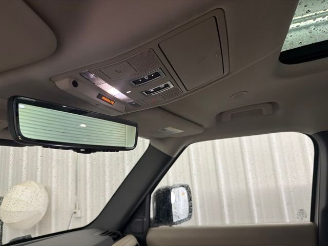 Used 2020 Fuji White Land Rover HSE image 37