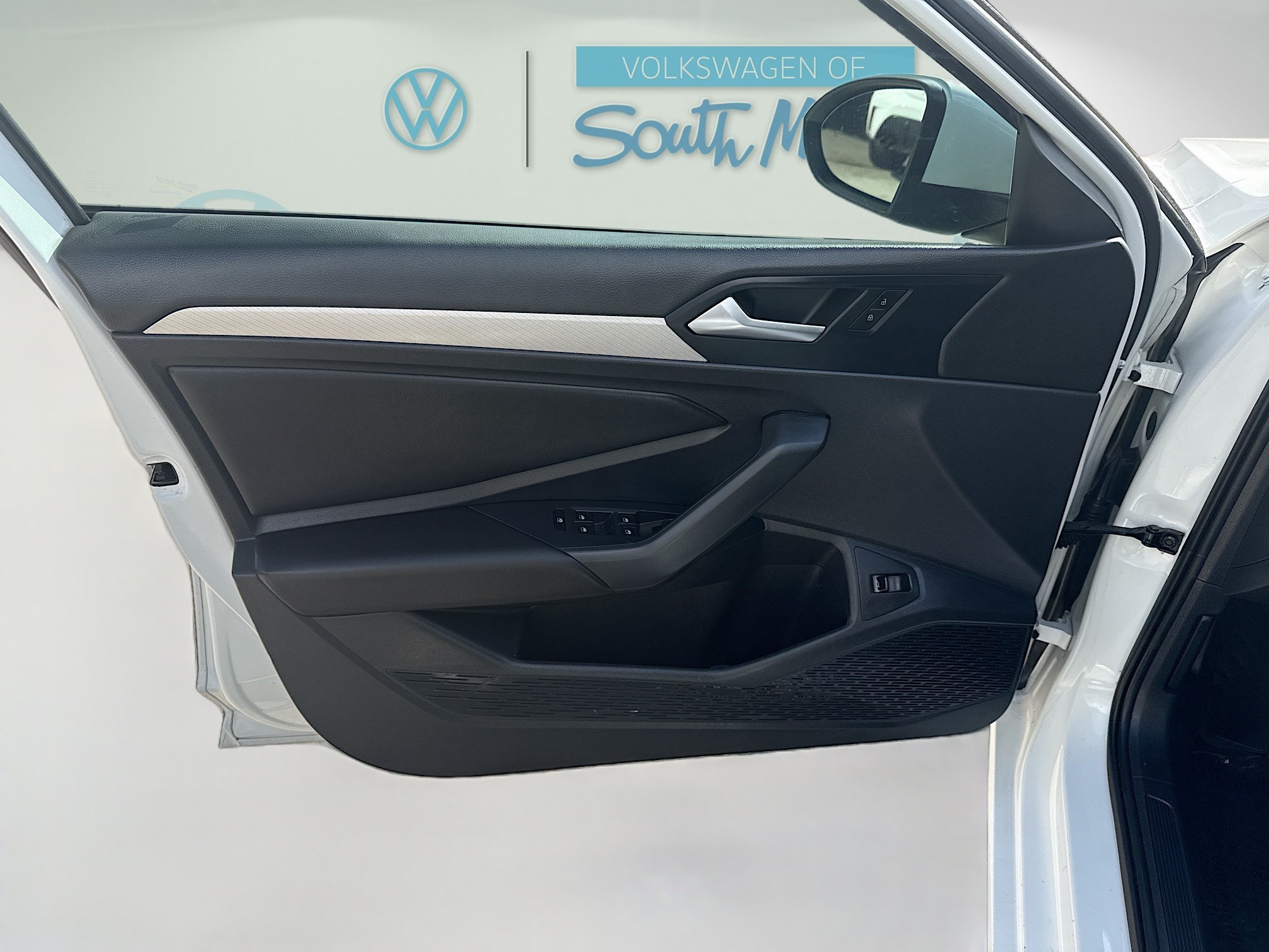 Used 2019 Pure White Volkswagen 1.4T SE image 19