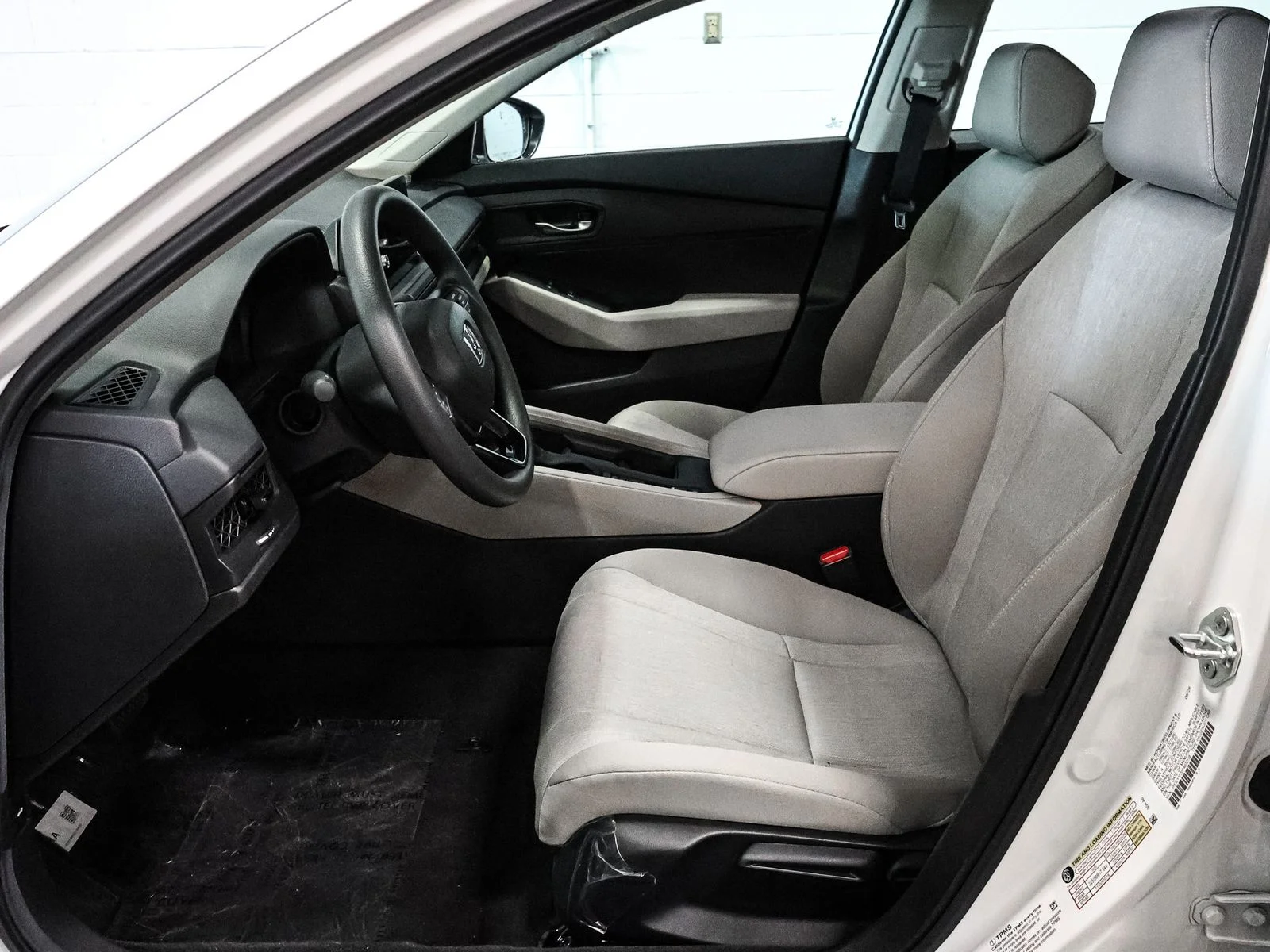 New 2026 Platinum White Pearl Honda LX image 20