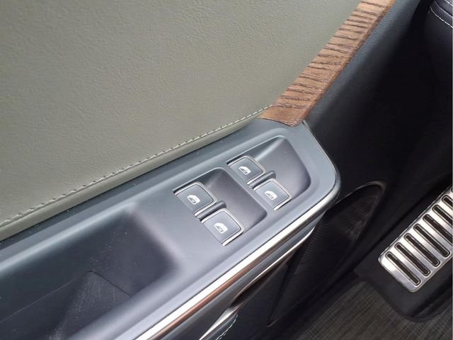 Used 2023 Green Rivian Adventure image 28