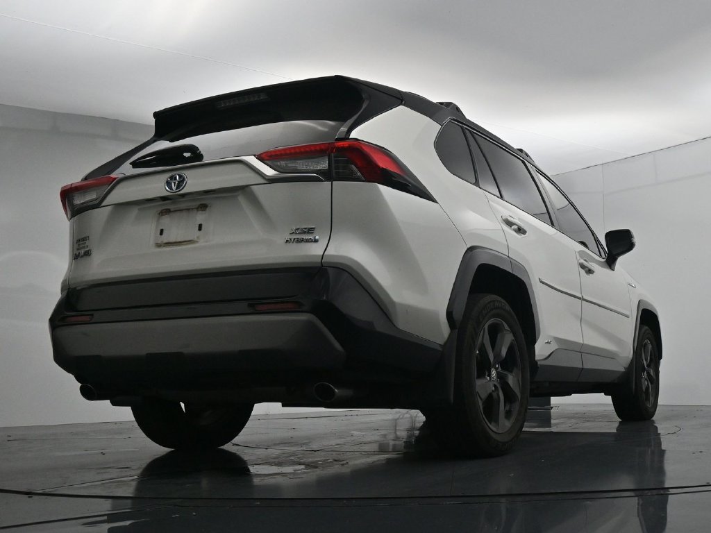 Used 2020 White Toyota XSE image 22