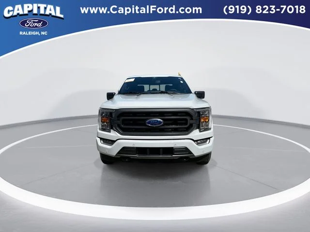 Used 2023 White Ford XLT image 3