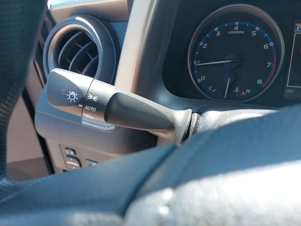 Used 2018 Gray Toyota LE image 24