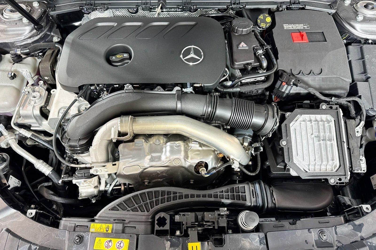 New 2026 Mountain Grey Metallic Mercedes-Benz GLB 250 image 27