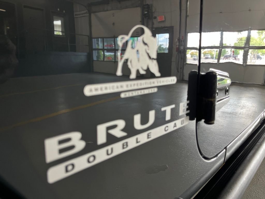 Used 2017 Rhino Clearcoat Jeep Unlimited Rubicon image 15