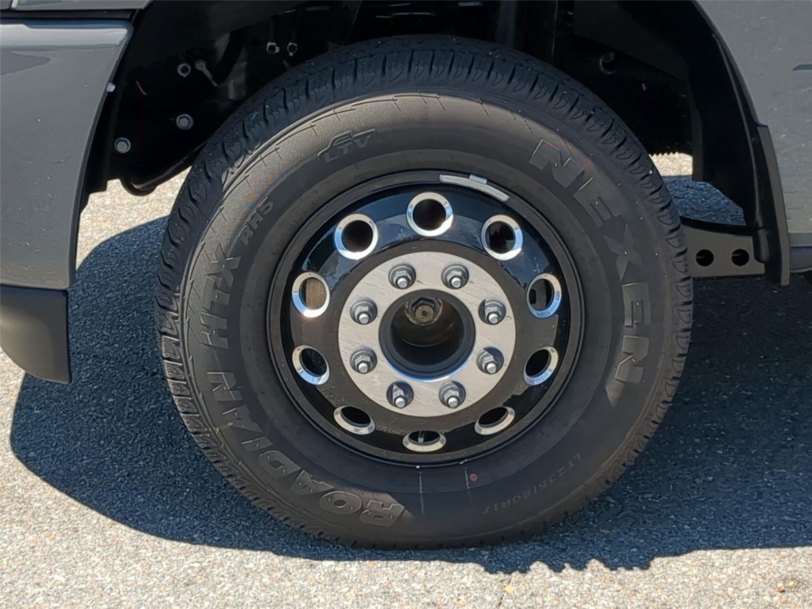 New 2026 Ceramic Gray Clear-Coat Exterior Paint RAM Laramie image 10