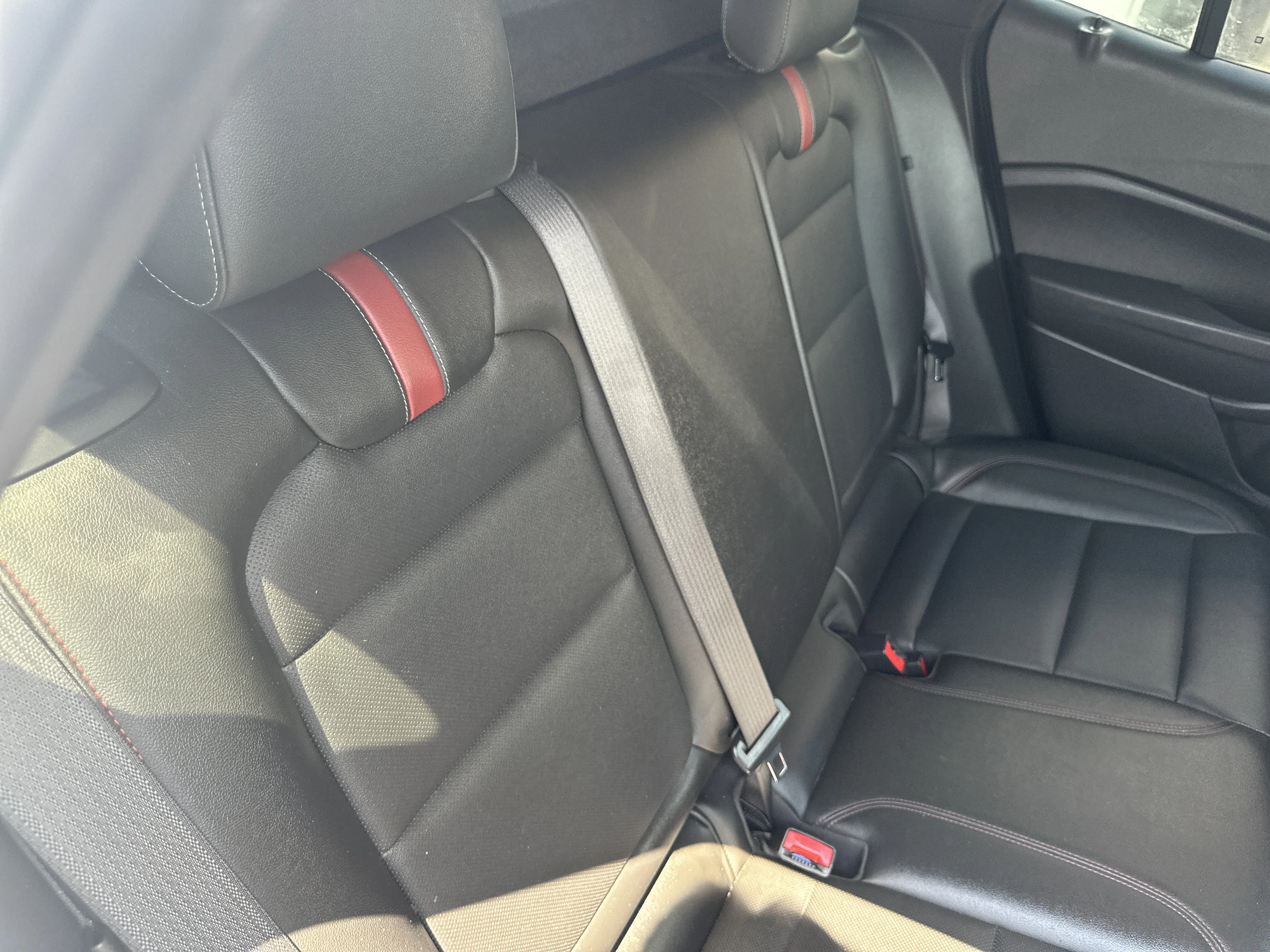 Used 2025 Summit White Chevrolet 2RS image 21
