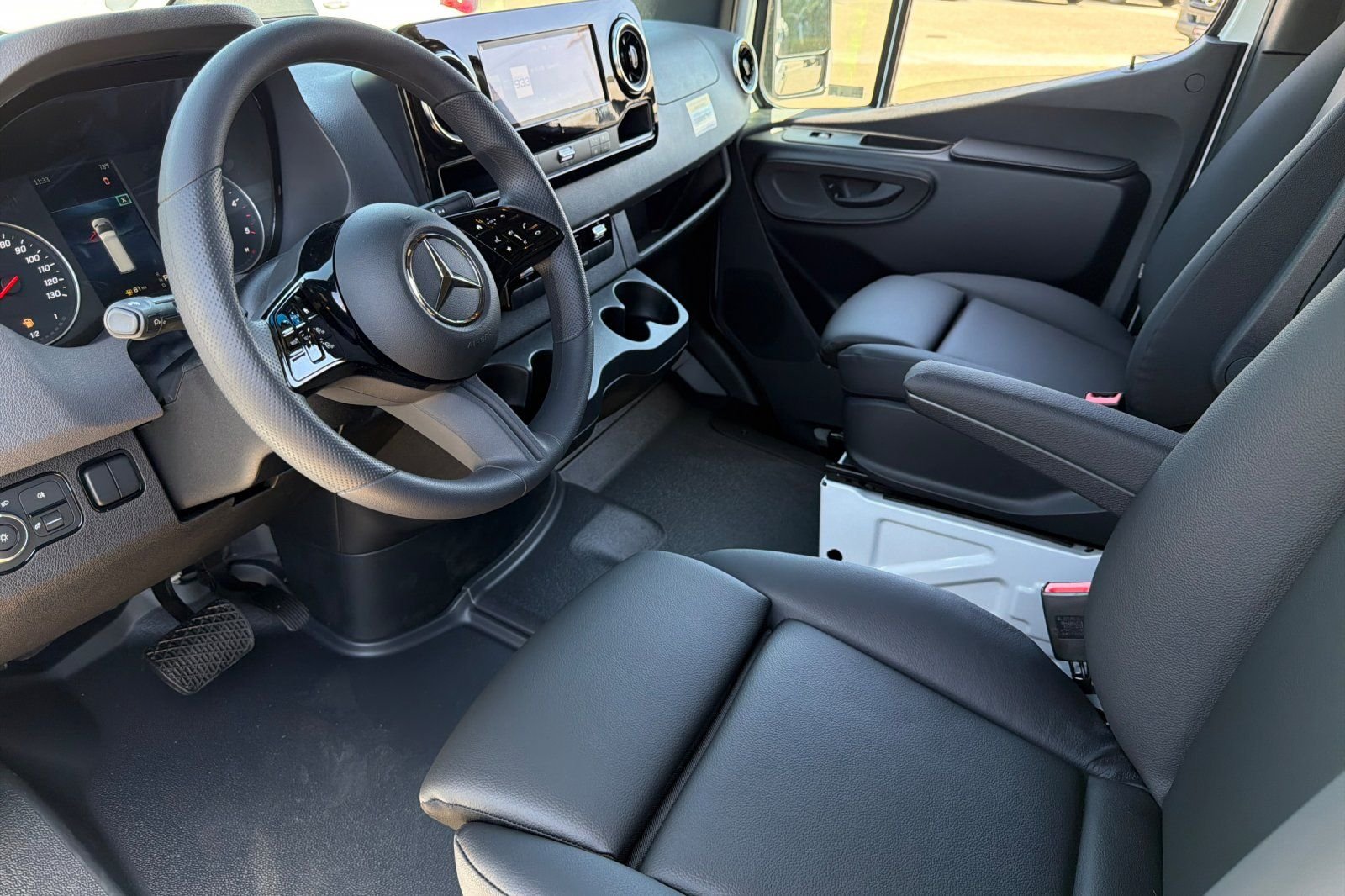 New 2026 Arctic White Mercedes-Benz Cargo 144 WB image 8
