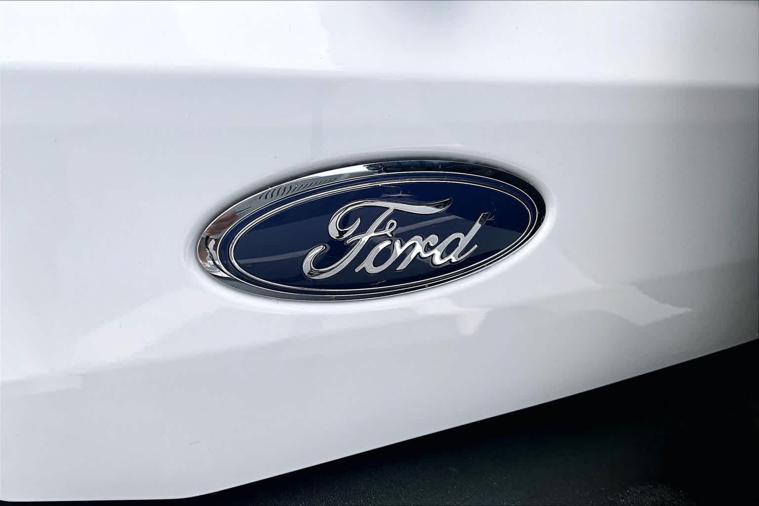 Used 2024 Oxford White Ford Wildtrak image 28