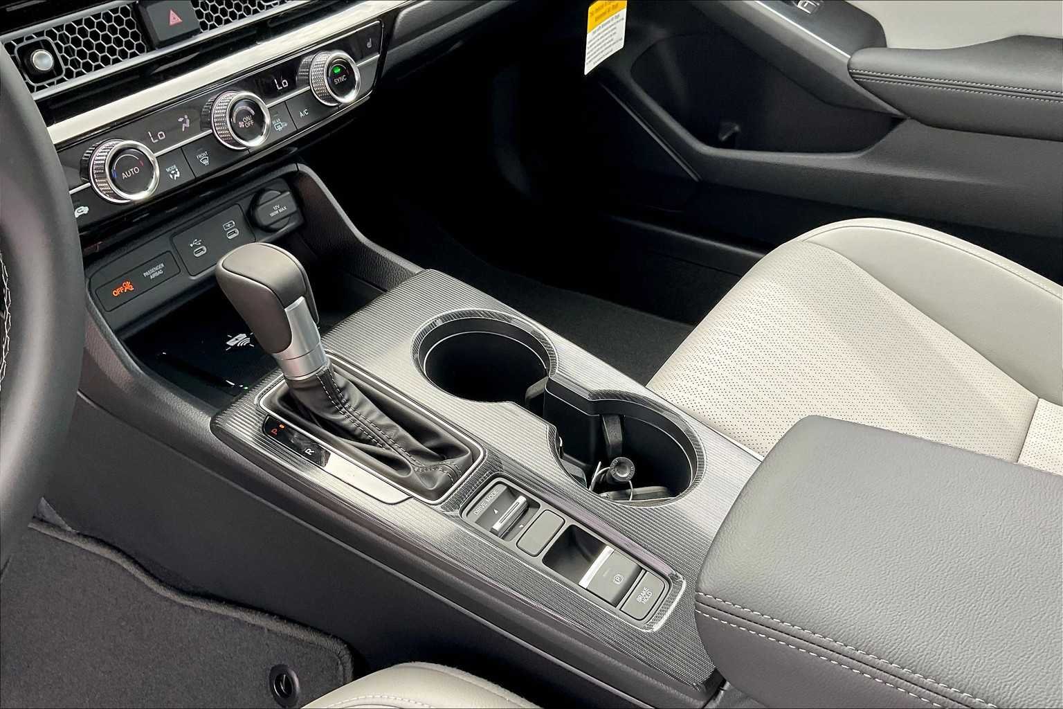 Used 2026 Platinum White Pearl Honda Sport Touring image 7
