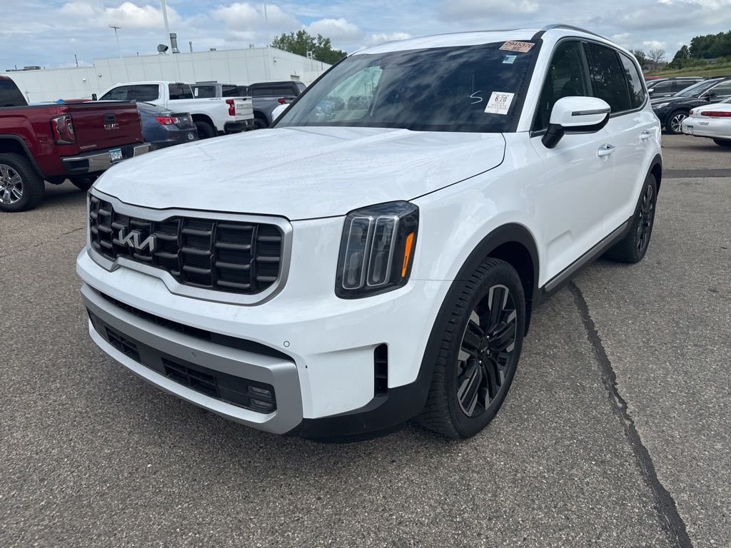 Used 2023 Black Kia SX X-Line image 3