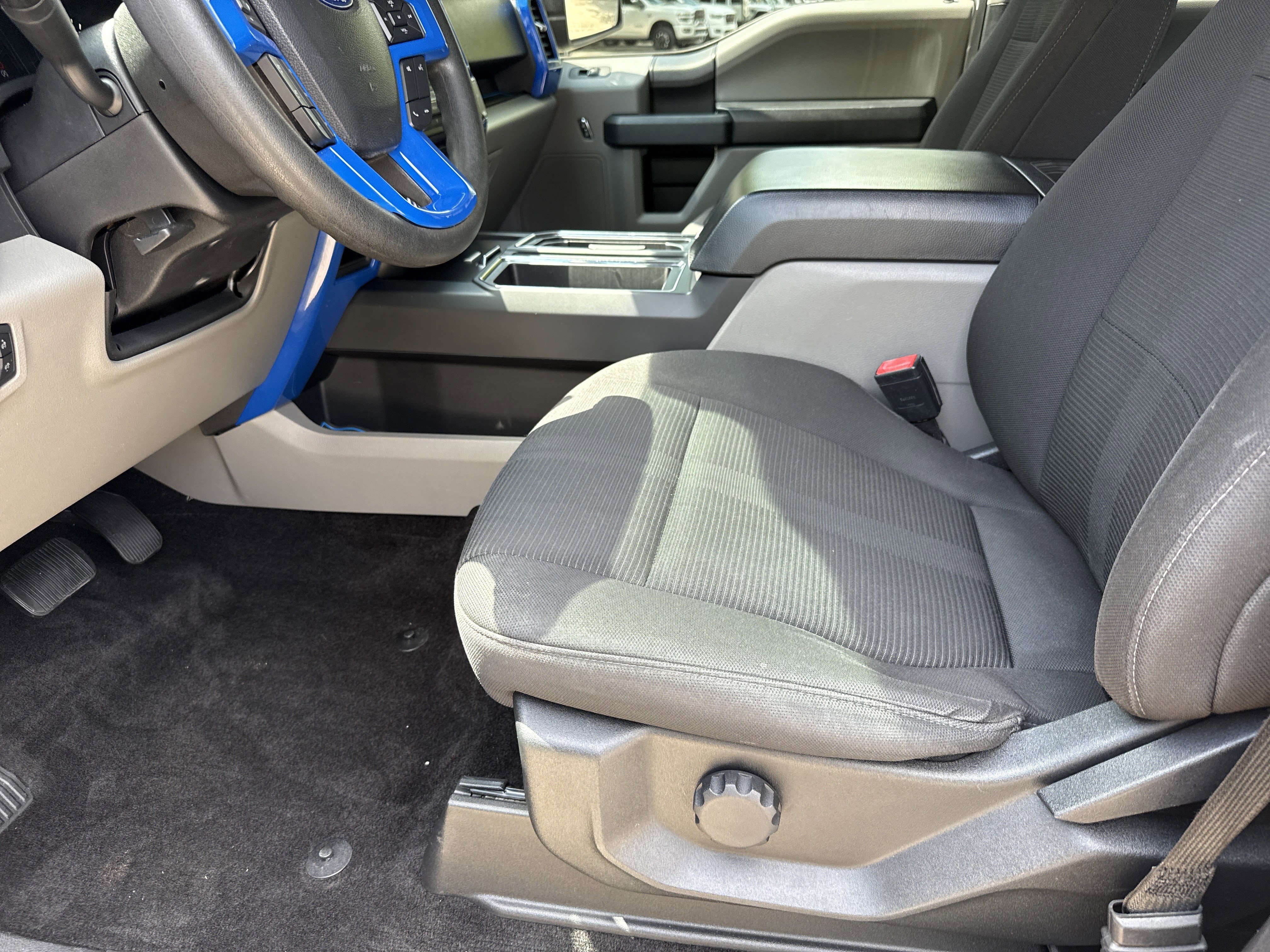 Used 2018 Oxford White Ford XL image 9