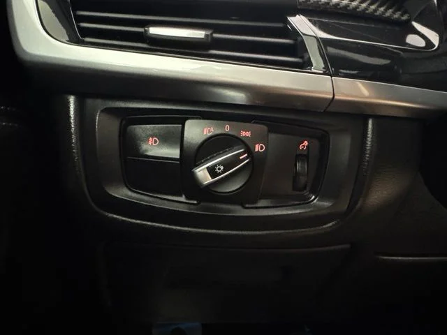 Used 2017 White Metallic BMW Base image 20