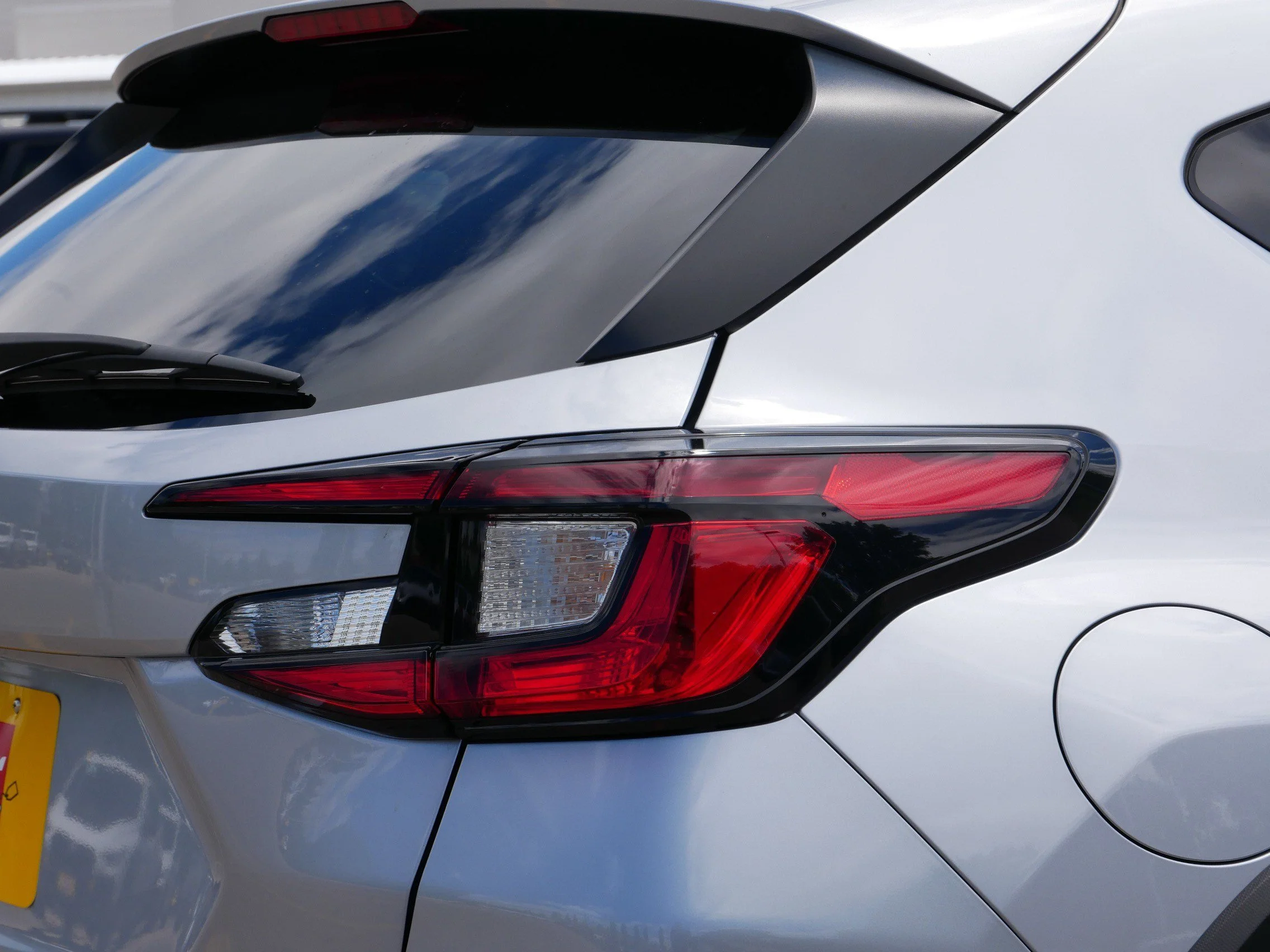 Used 2024 Ice Silver Metallic Subaru SUV CVT image 17