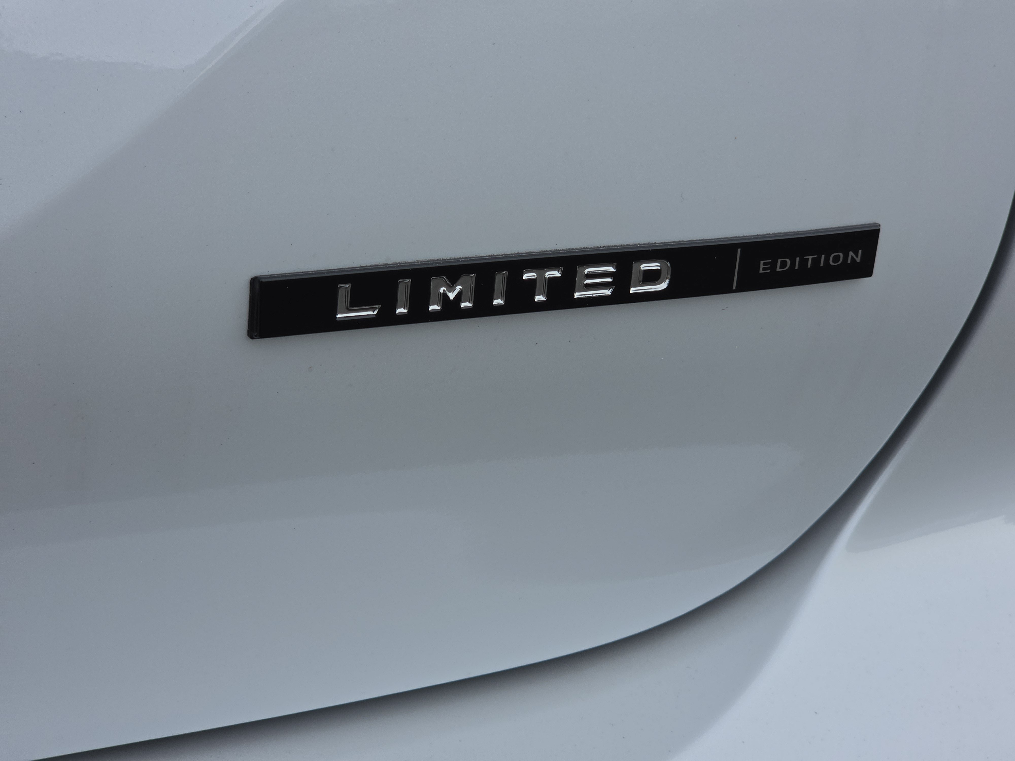 New 2026 White Diamond Mitsubishi LE 1.5T 2WD image 6