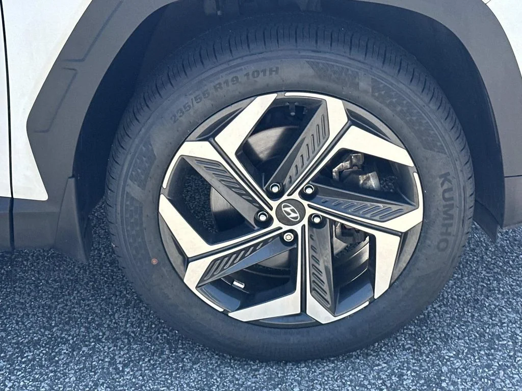 Used 2022 Gray Hyundai SEL image 11